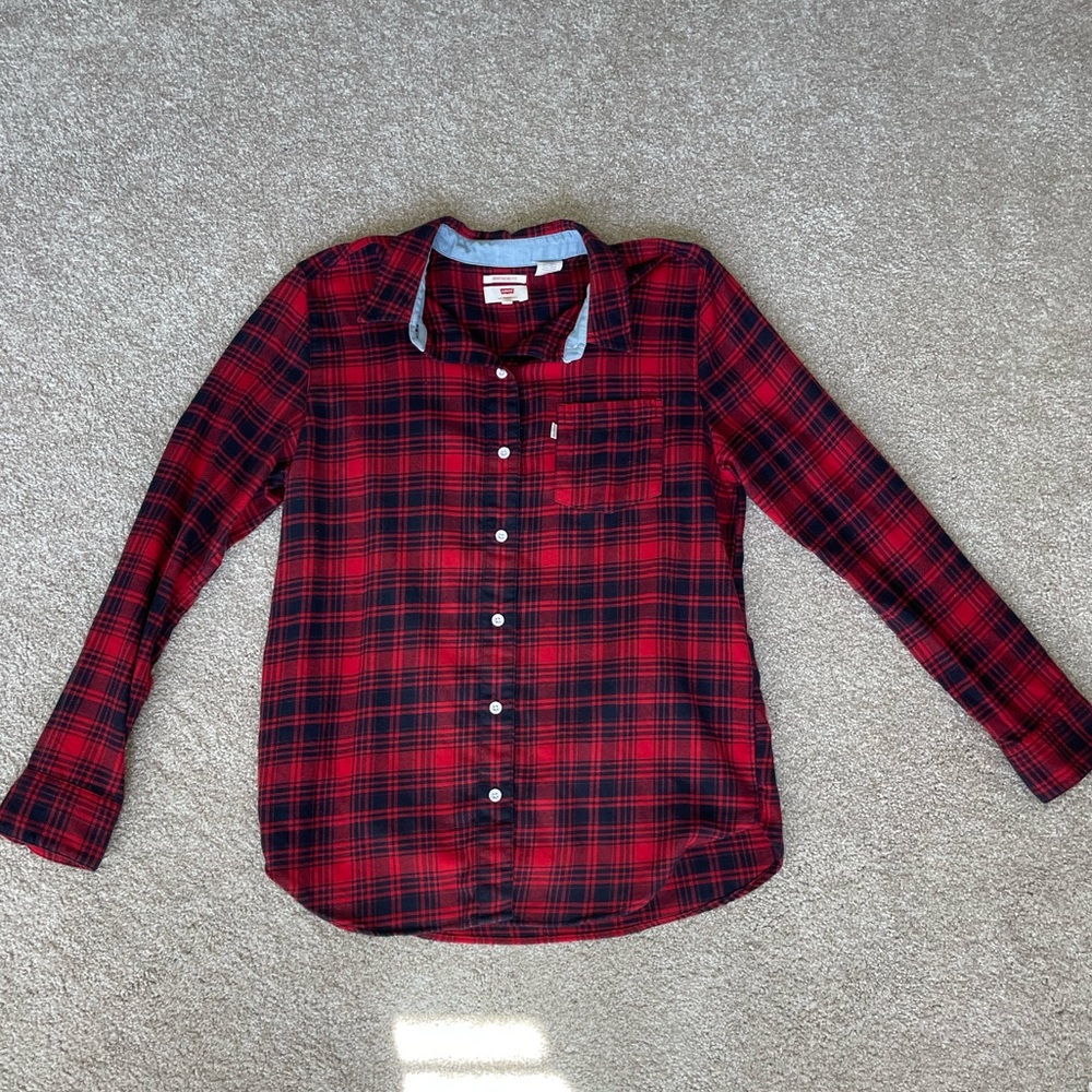 Levi’s Boyfriend Fit Plaid Button Down